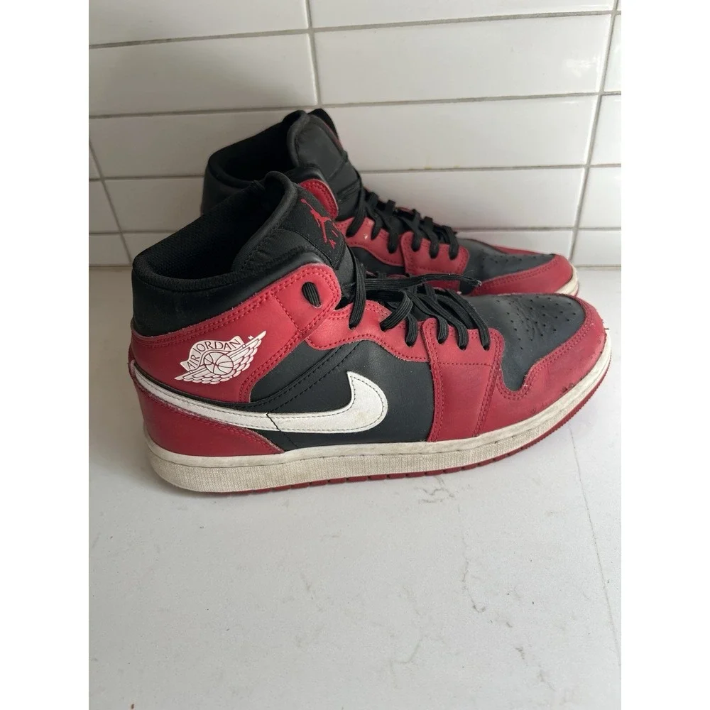 MEN'S AIR JORDAN 1 MID BLACK WHITE GYM RED SHOES DQ8426 061